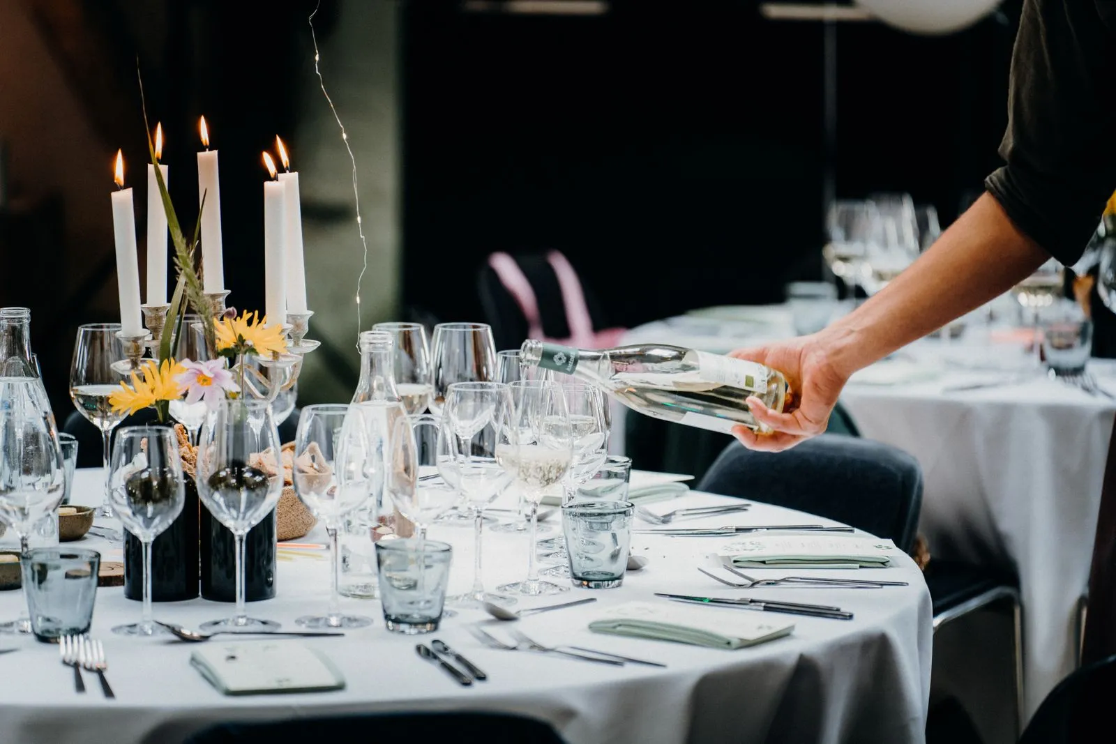 How to Choose a Wedding Catering Style